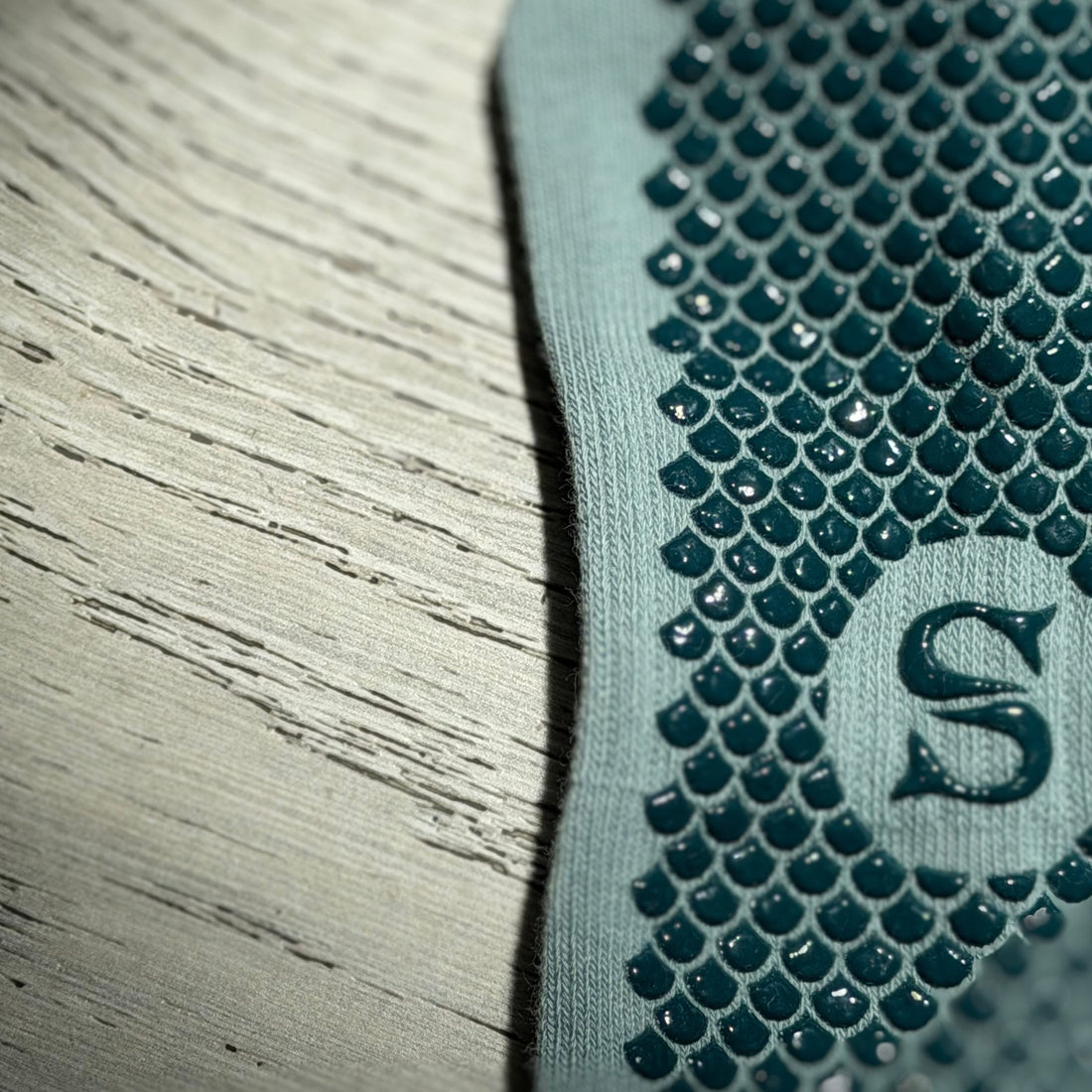 SOLESIREN™ Grip Socks | Mermaid Tail Grip Pattern